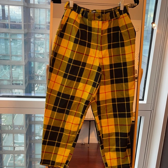 Live too true - Picture 3 of 9